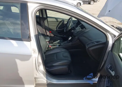 2016 Ford Focus Se из США, поврежденный, VIN 1FADP3K29GL255936